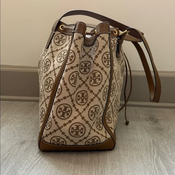 Tory Burch T Monogram Jacquard Drawstring Tote - Hazel - Picture 4 of 12